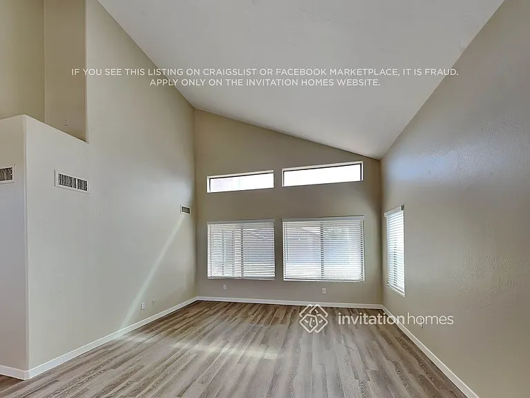 25549 W Whyman St — Photo 4