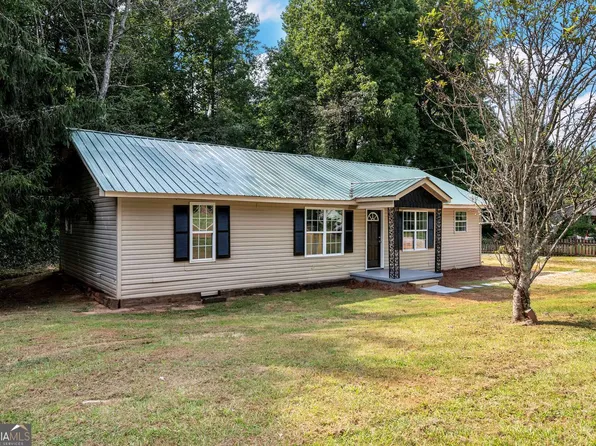 3870 Talmadge Dr, Clarkesville, GA 30523