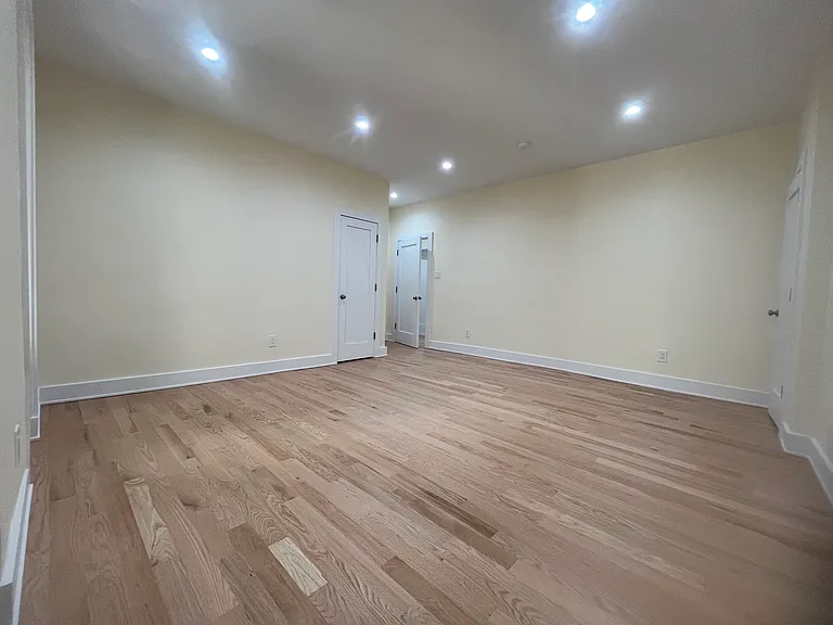 276 Riverside Dr #2F — Photo 5
