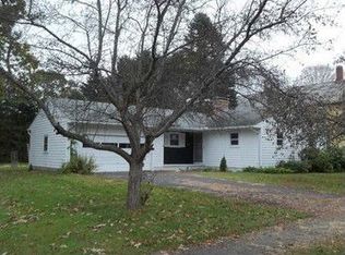 7 W High St, Erving, MA 01344