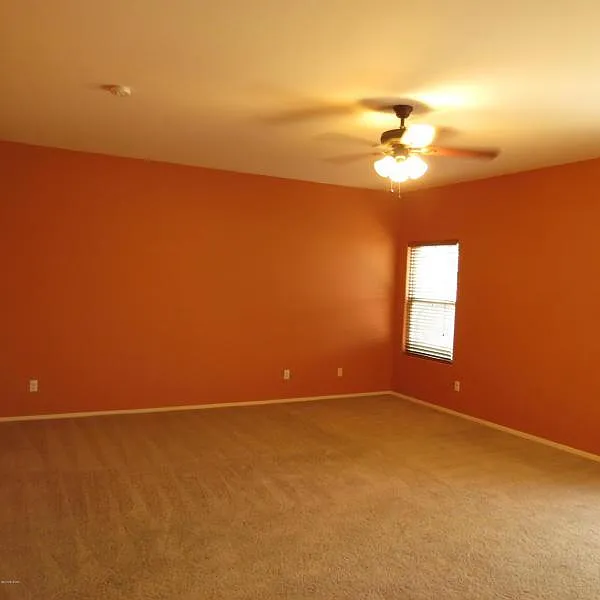 3 bed, 1560 sqft, $1,895 — Photo 2