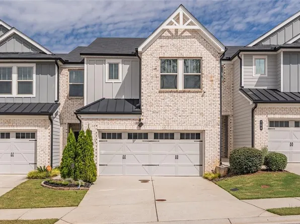 768 Ironhorse Ln SW, Mableton, GA 30126