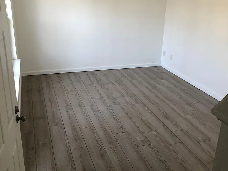 431 Ridgefield Ave — Photo 2