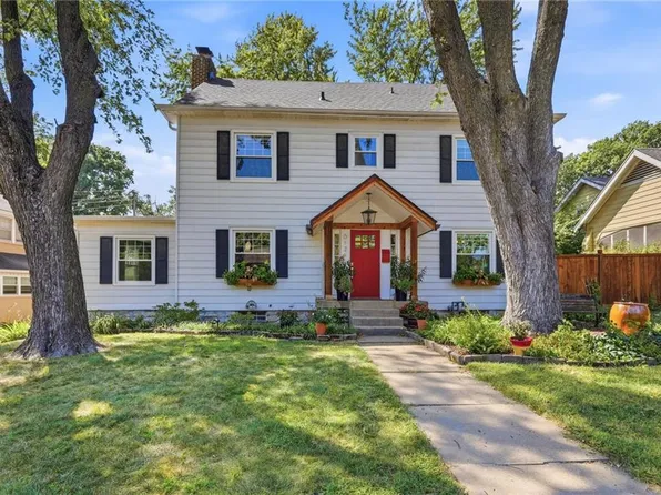 6124 Oak St, Kansas City, MO 64113