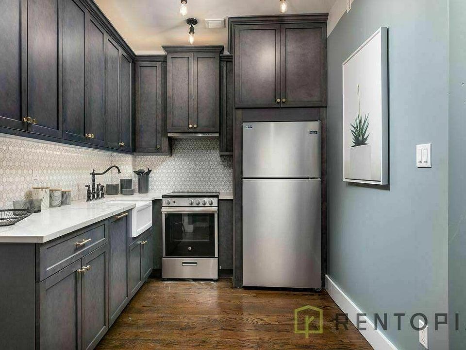 1st image of 187 Kent Ave #542