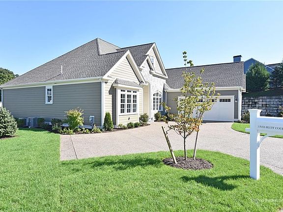 3rd image of 5 Ives Bluff Ct