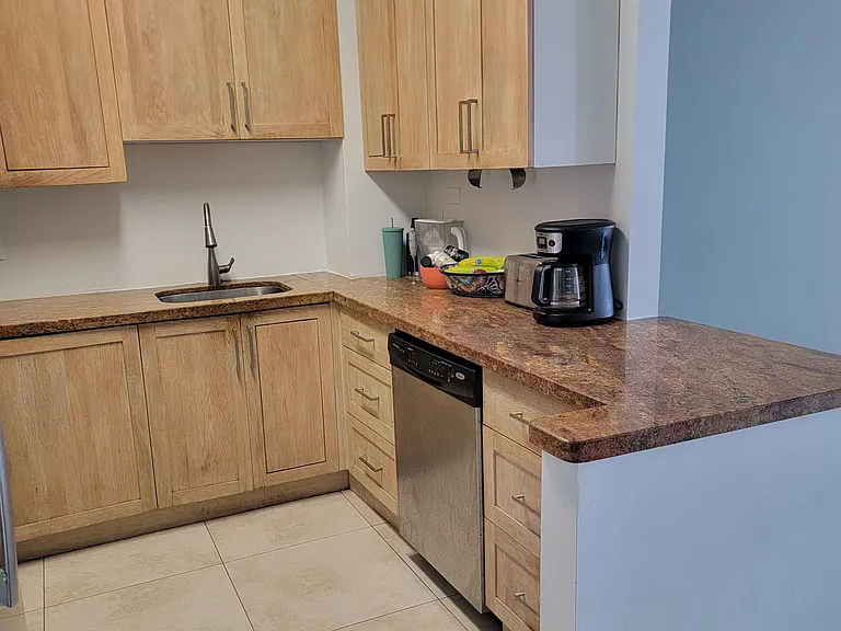 7441 Wayne Ave #8R — Photo 9