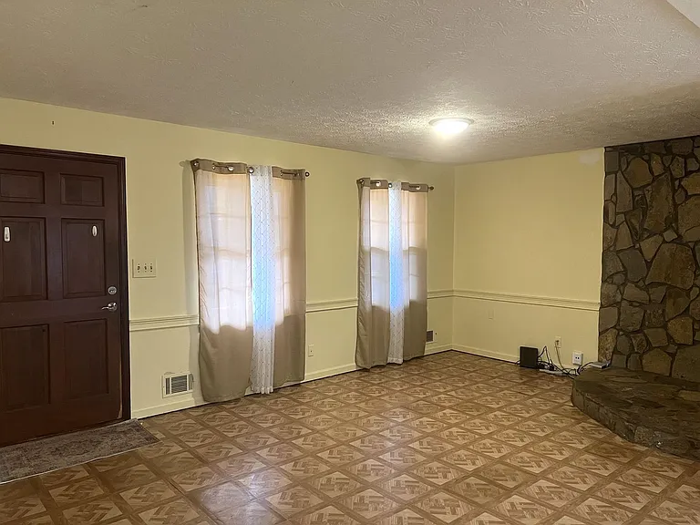 40 Wagon Wheel Dr — Photo 4