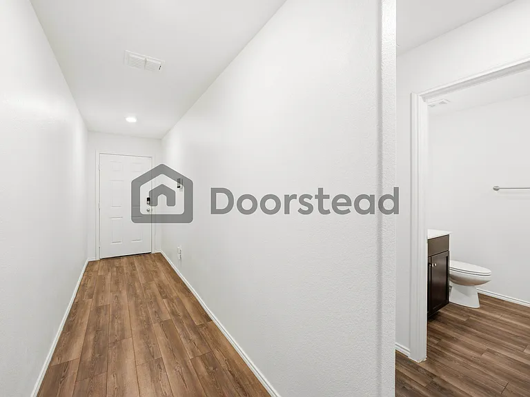 1213 Wildflower St — Photo 6