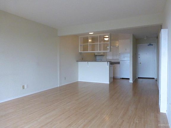 2nd image of 1266 Stanyan St APT 7