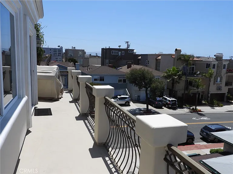 417 Marine Ave — Photo 13