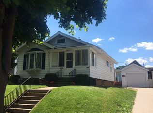 712 S 23rd St, Manitowoc, WI 54220