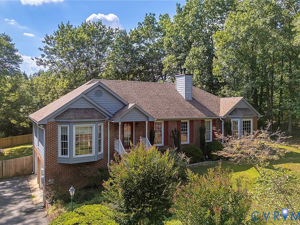 1st image of 114 W Pebble Beach Dr
