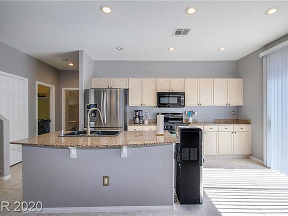 5th image of 61 Blaven Dr