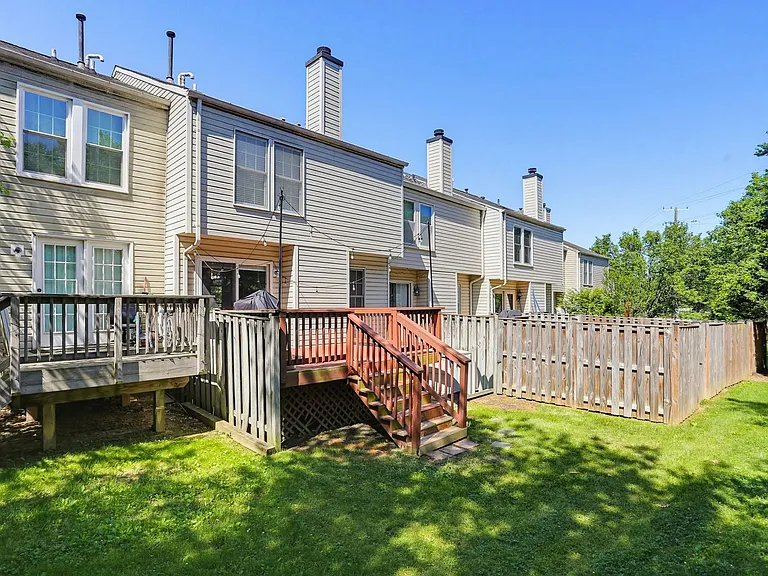8000 Brightlight Pl — Photo 33