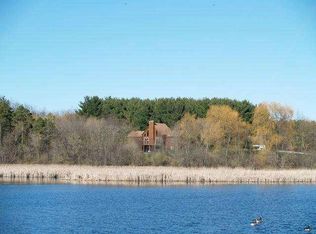 W292 Spring Prairie Rd, Burlington, WI 53105