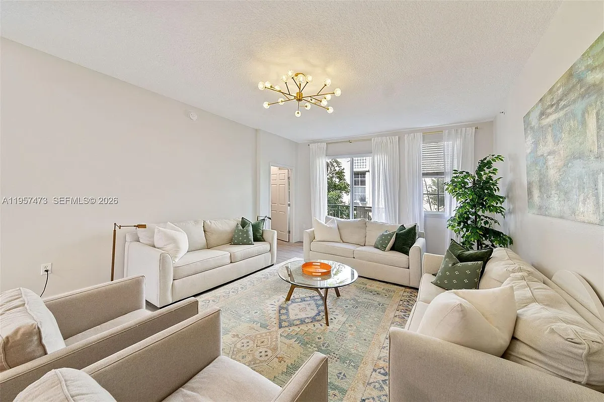 Building Photo - 2067 S Ocean Dr #Townhouse 5