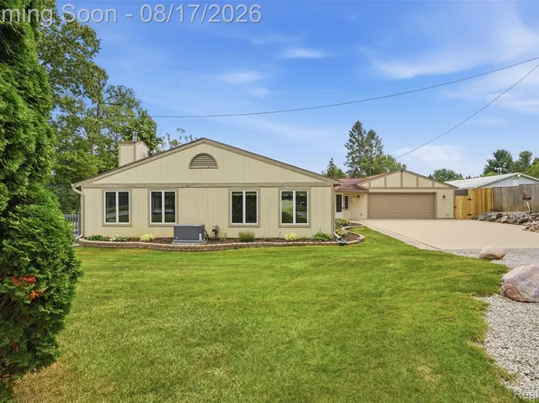 10286 Seven Mile Rd, Northville, MI 48167