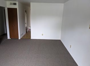 101 W 35th Ct #B, Griffith, IN 46319