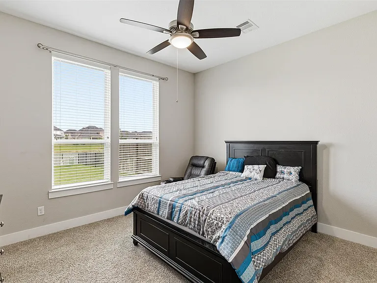 417 Ripple Edge Ct — Photo 16