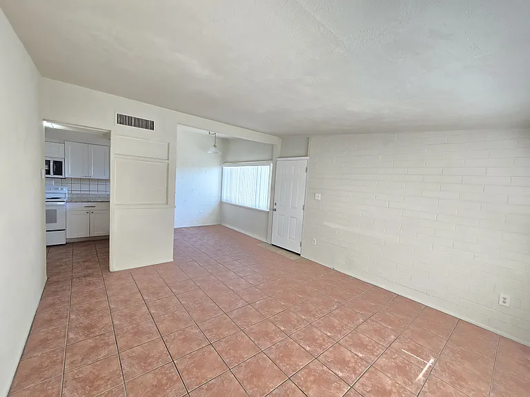 6637 E Cheery Lynn Rd #A — Photo 11