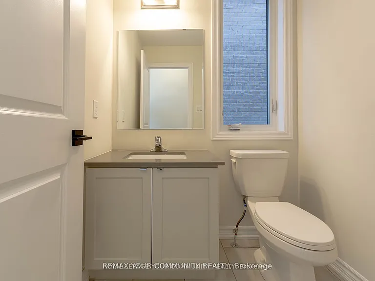 43 Tweedhill Ave — Photo 8