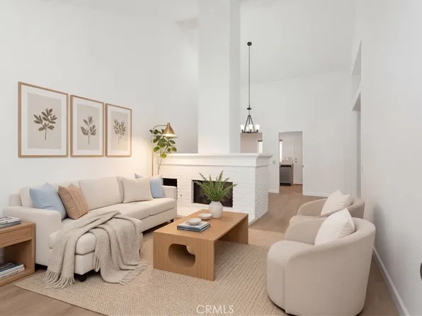 17 Dartmouth, Irvine, CA 92612
