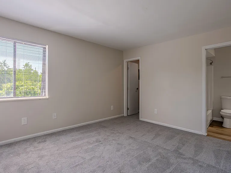 4653 Refugee Rd — Photo 11