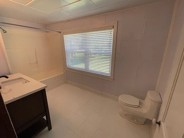 123 Avenue C — Photo 12