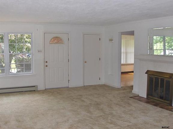 4th image of 1494 Hollywood Pkwy
