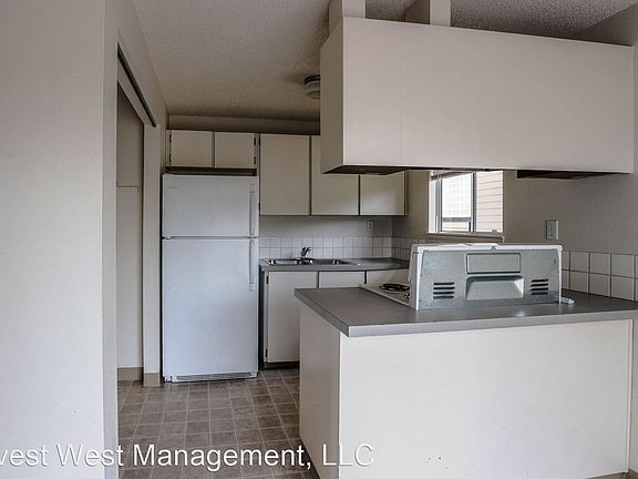 5th image of 508 W 31st St