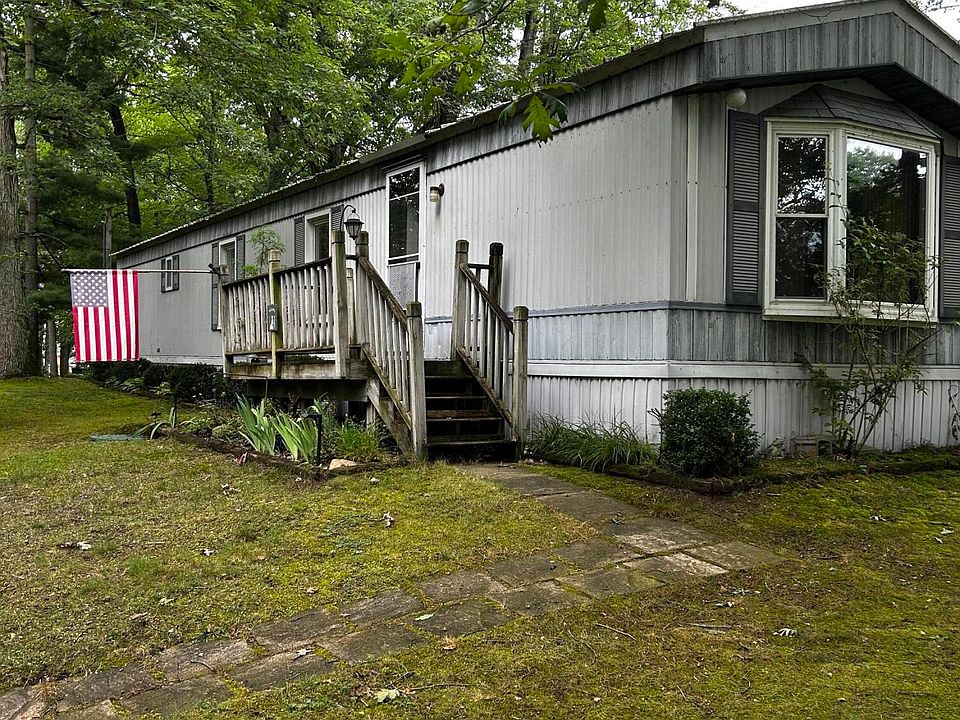 1st image of 8021 Poplar Ln