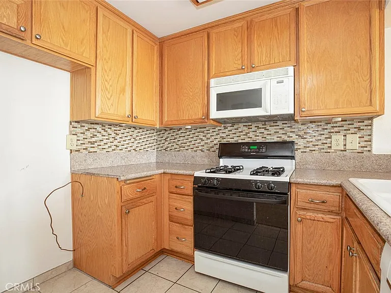 5325 Newcastle Ave #322 — Photo 8