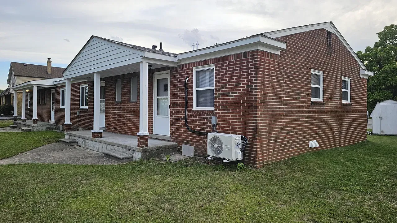 5903 North Wayne - 1 — Photo 1
