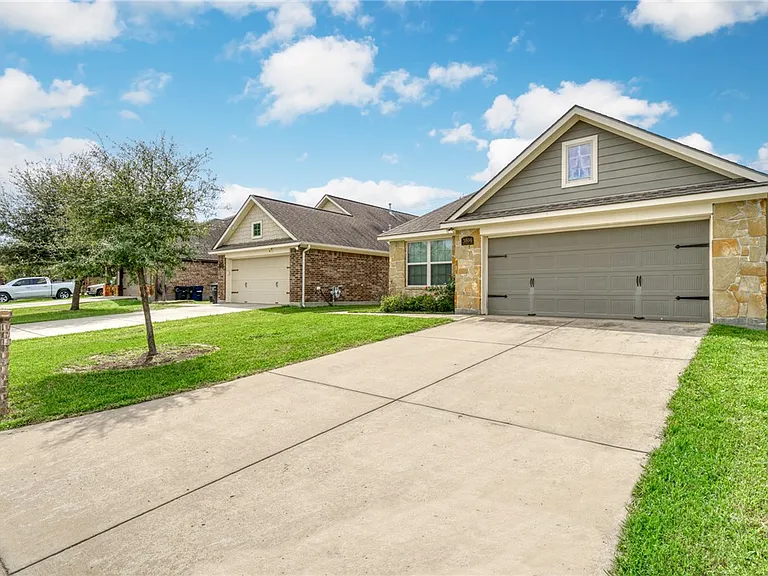 3806 Snowdance Ct — Photo 1