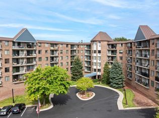 2601 Kenzie Ter APT 114, Saint Anthony, MN 55418