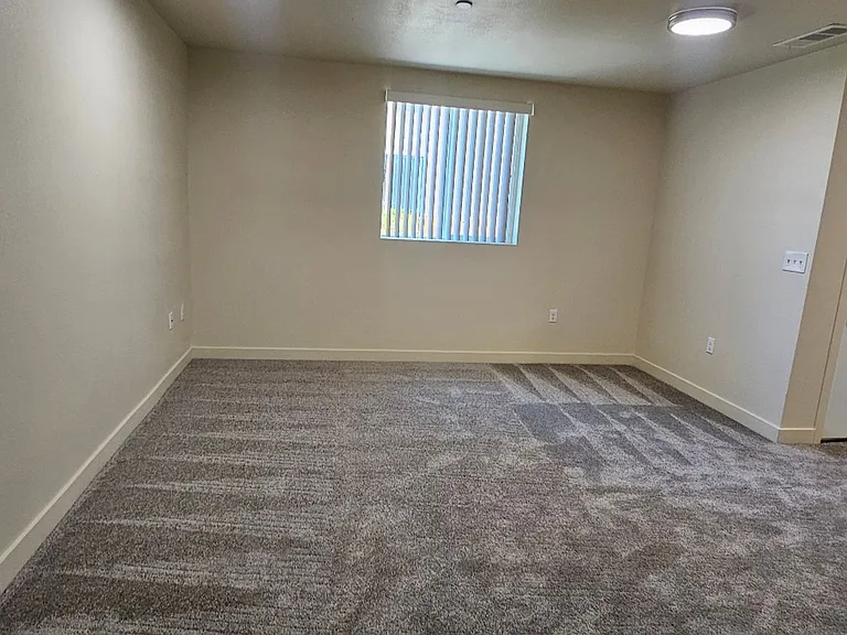 3839 Woodlawn Ave — Photo 7