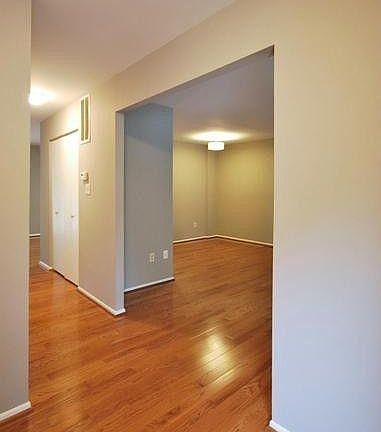 4th image of 9917 Kingsbridge Dr