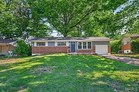 9866 Lawnview Dr