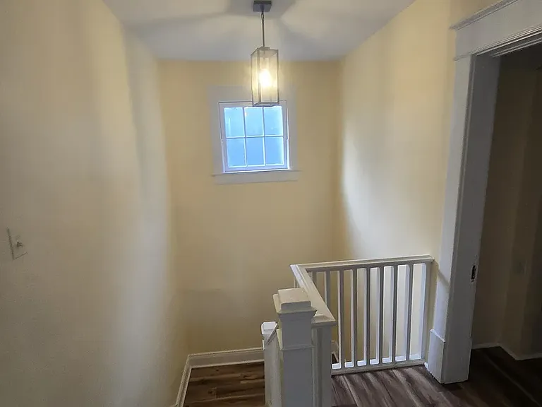 724 Temple Ave — Photo 15