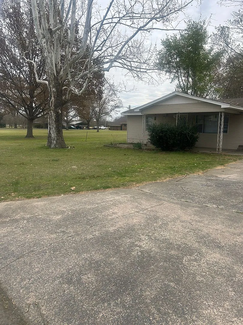 Building Photo - 1105 Lingo Rd