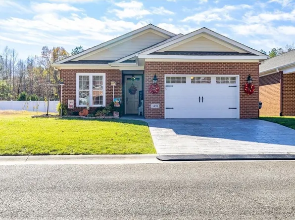 3491 Rock Creek Villa Dr, Quinton, VA 23141