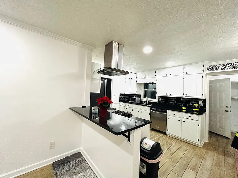 2664 Abington Dr — Photo 13