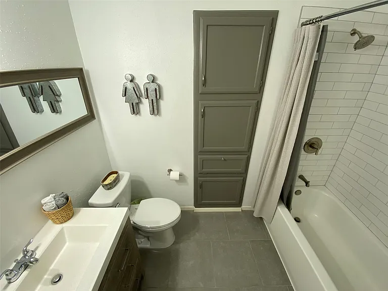 8310 Spring Wind Dr — Photo 12