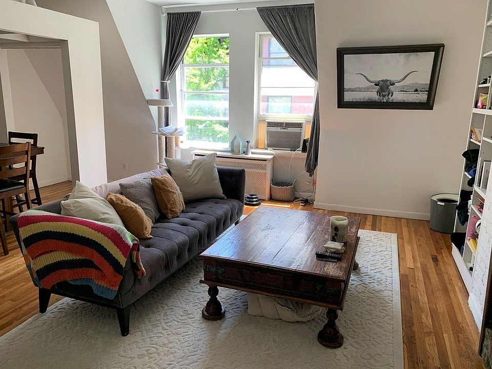 1st image of 153 W 74th St #4A