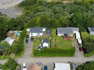 63715 Chamberlain Rd, Coos Bay, OR 97420