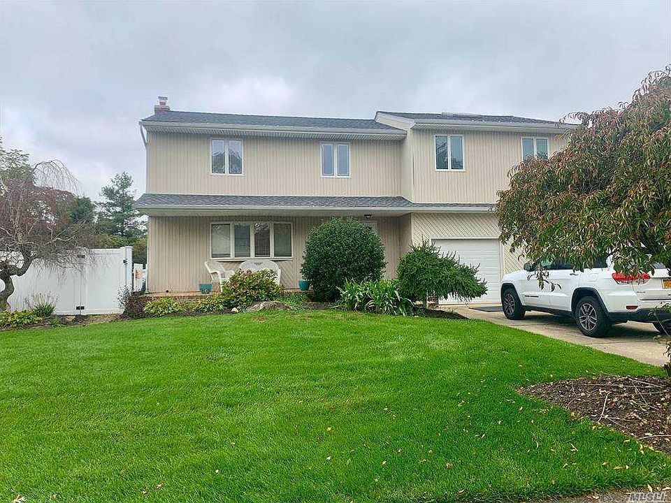 1st image of 36 Schuyler Dr