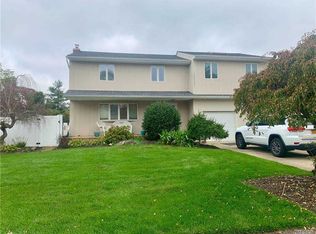 36 Schuyler Dr, Commack, NY 11725