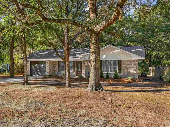 5982 Queen St, Milton, FL 32570