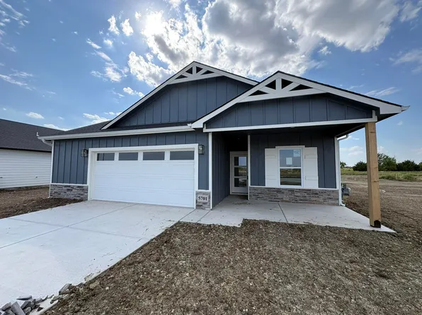 5701 Plumthicket St, Wichita, KS 67226